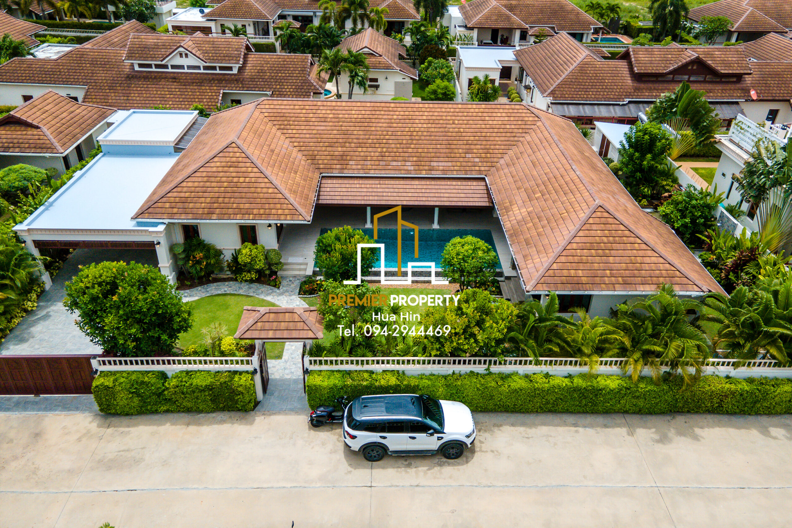 Beautiful Villa Hua Hin Near Town For Sale