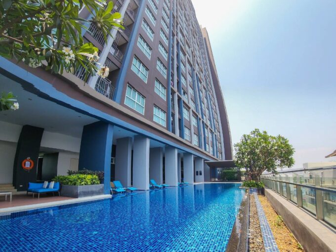 Good deal ! Baan Kiangfah Condo High floor with Seaview For Sale